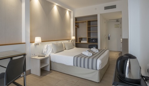 Habitación estándar doble, 1 cama de matrimonio, balcón