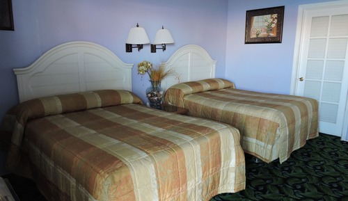 Habitación básica, 2 camas de matrimonio