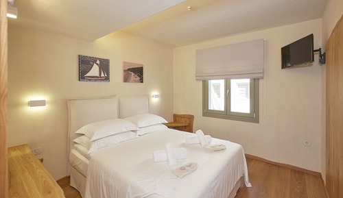 Villa de lujo, 2 habitaciones, vistas parciales al mar