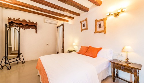 Habitación superior con 1 cama doble o 2 individuales