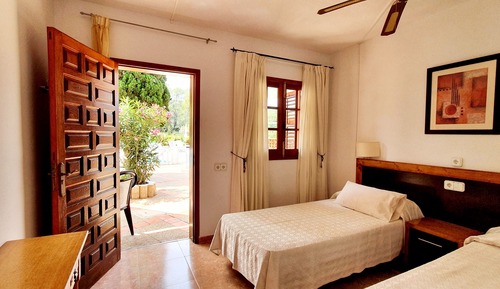 Apartamento clásico, varias camas, cocina, junto a la piscina