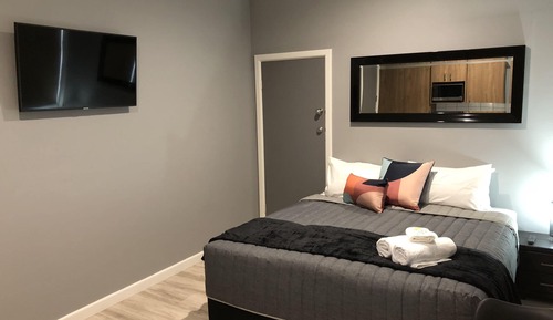 Estudio, 1 cama de matrimonio grande