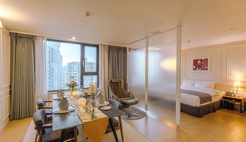 Deluxe Double Room, City View