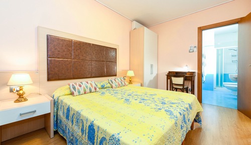 Habitación cuádruple estándar, baño privado