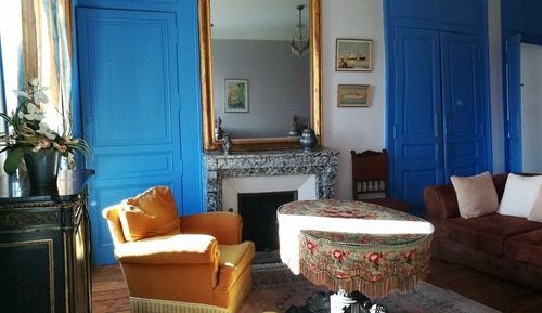 Suite, baño privado, vistas al jardín