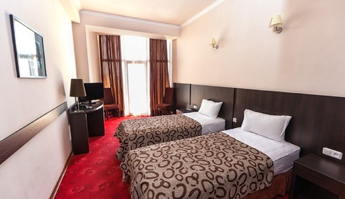 Habitación estándar, 1 cama doble o 2 individuales, balcón