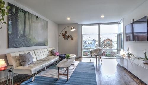 Exclusive House, 3 Bedrooms, Balcony, City View