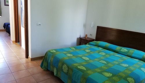 Habitación familiar, vistas al jardín