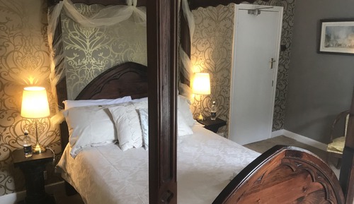 Habitación doble (The Four Poster)