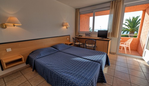 Habitación con 1 cama doble o 2 individuales, vistas al mar