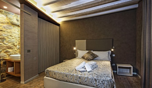 Habitación estándar con 1 cama doble o 2 individuales
