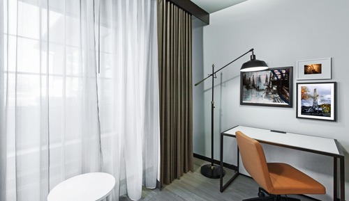 Habitación estándar, 1 cama de matrimonio grande (Mobility, Roll-In Shower)