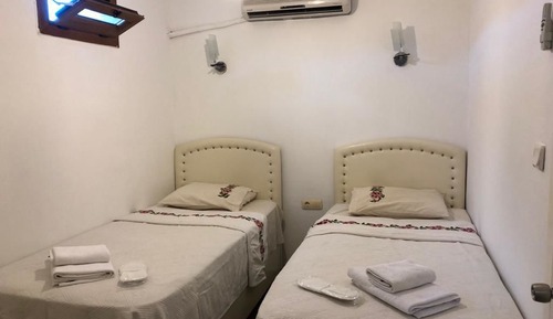 Habitación económica con 2 camas individuales