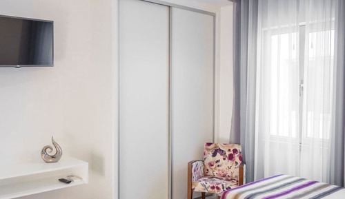 Habitación estándar con 1 cama doble o 2 individuales