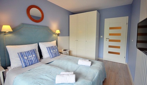 Apartamento clásico, 2 habitaciones, acceso a la piscina, vistas al parque (A402)