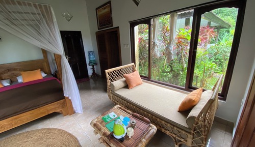 Habitación doble superior, vistas al complejo turístico, en la zona del jardín