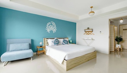 Standard Room with Shared Bathroom