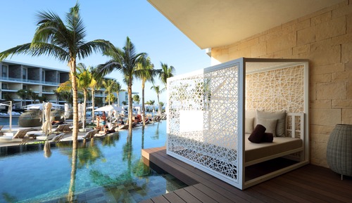 Junior Suite Swim Up