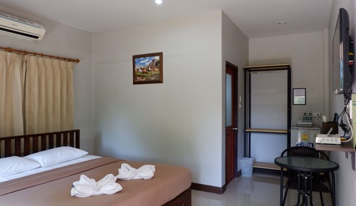 Standard Room, 1 King Bed