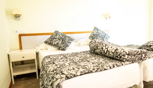 Habitación cuádruple, baño privado (Cama y Litera)