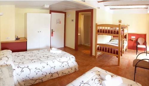 Habitación triple, 3 camas individuales, vistas al jardín