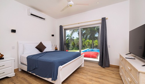 Villa Deluxe