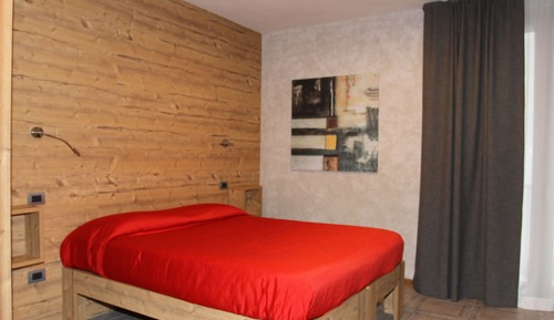 Habitación Deluxe con 1 cama doble o 2 individuales, baño privado