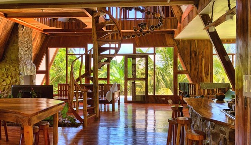 Casa familiar, 5 habitaciones, junto a la montaña
