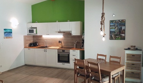 Dúplex exclusivo, 2 habitaciones, terraza, vistas al jardín