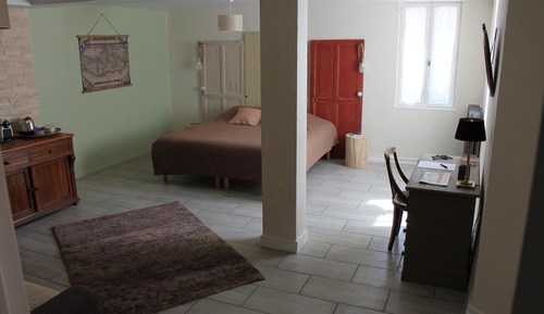 Habitación doble superior, vistas al jardín (Chambre Peintre)