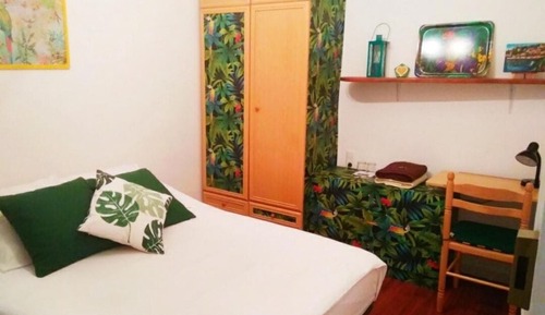 Habitación triple clásica, varias camas, vistas al patio