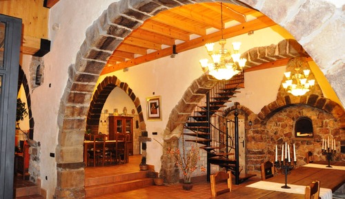 House, 4 Bedrooms, Terrace
