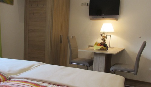 Apartamento, 2 habitaciones, no fumadores, balcón
