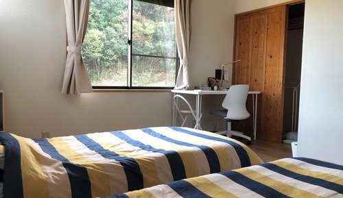 Habitación básica con 2 camas individuales, 2 camas individuales, no fumadores, vistas a la colina