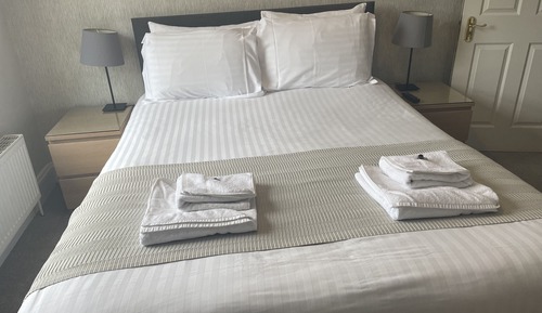 Habitación económica doble, 1 cama de matrimonio grande