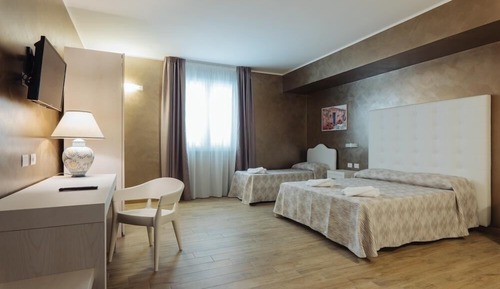 Habitación triple Deluxe