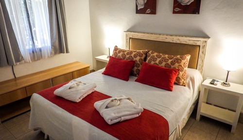 Casa familiar, baño privado (2 to 4 PAX -  Pets allowed)
