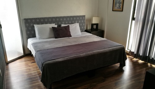 Habitación triple económica, varias camas