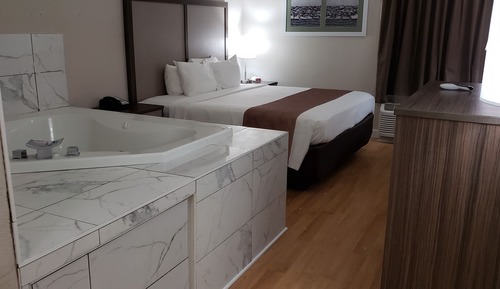 Habitación, 1 cama de matrimonio grande, no fumadores, bañera de hidromasaje (Upgrade)