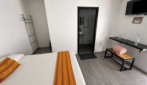 Habitación estándar con 1 cama doble o 2 individuales