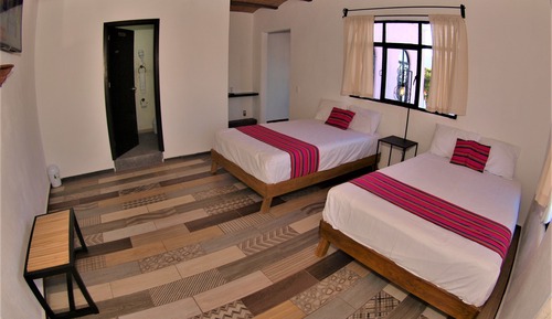 Habitación Deluxe doble, 2 camas dobles