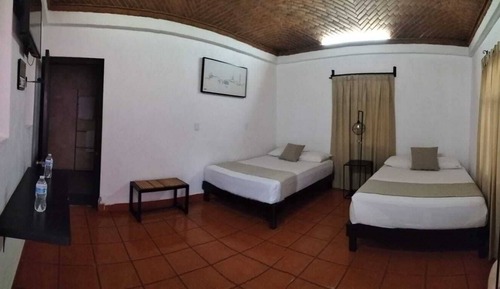 Habitación estándar doble, 2 camas dobles