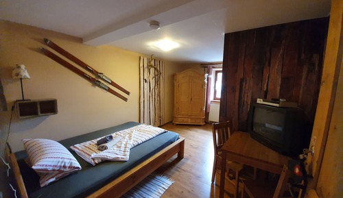 Habitación básica doble, baño privado, vistas al jardín (Zimmer Nr. 4&6)