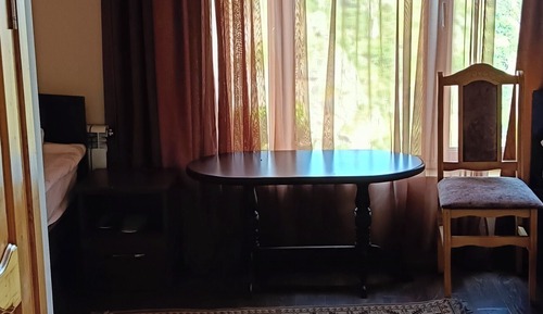 Habitación estándar con 2 camas individuales, vistas a la montaña