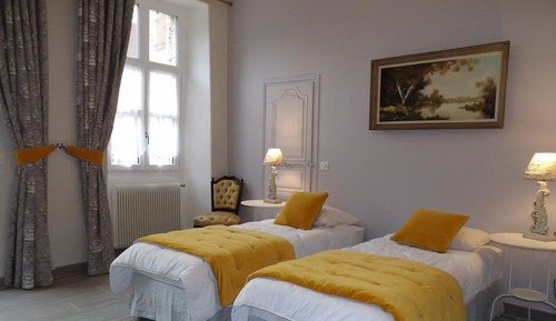 Habitación Confort con 1 cama doble o 2 individuales
