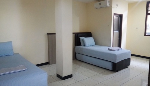 Habitación triple económica