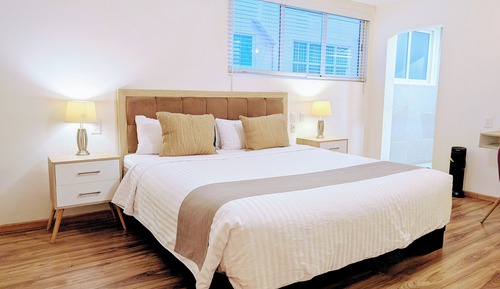 Studio con Cocineta, Cama King, 1 baño