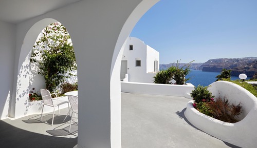 Suite with Side Caldera View
