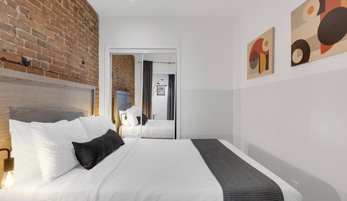 Apartamento Deluxe, 2 habitaciones, vistas a la ciudad (Downtown 402)