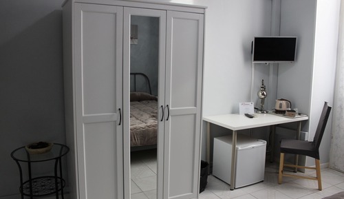 Habitación Confort doble, 1 habitación, baño privado, vistas a la ciudad